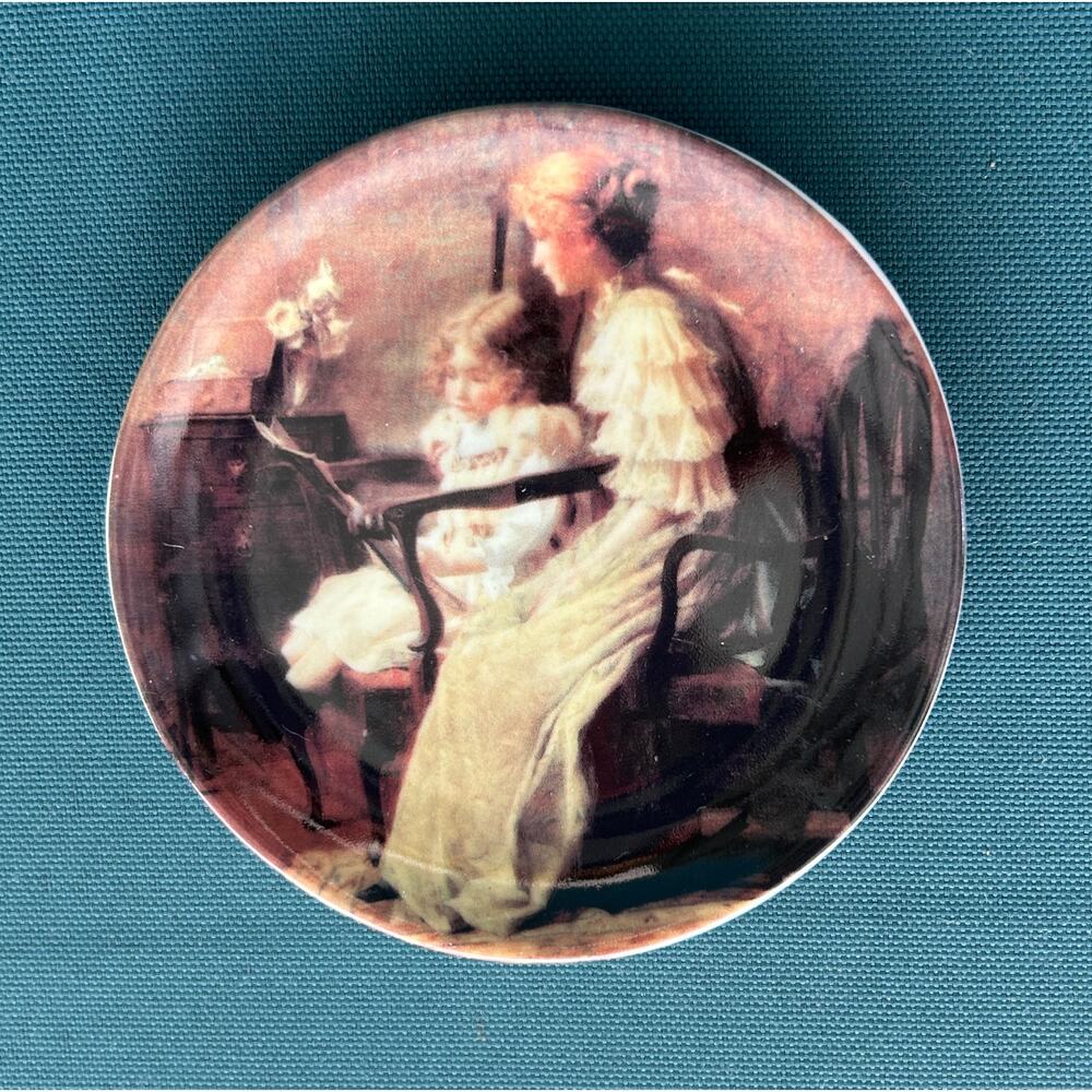 Victorian Masterwork Paintings on VTG SET of 4 Porcelain Collector Plates 4 Inch - Picture 7 of 7